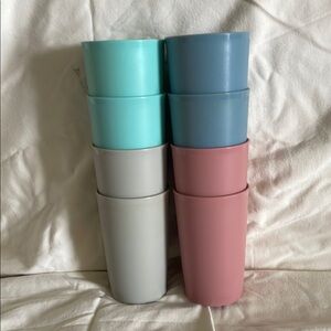 8 Vintage Tupperware tumblers